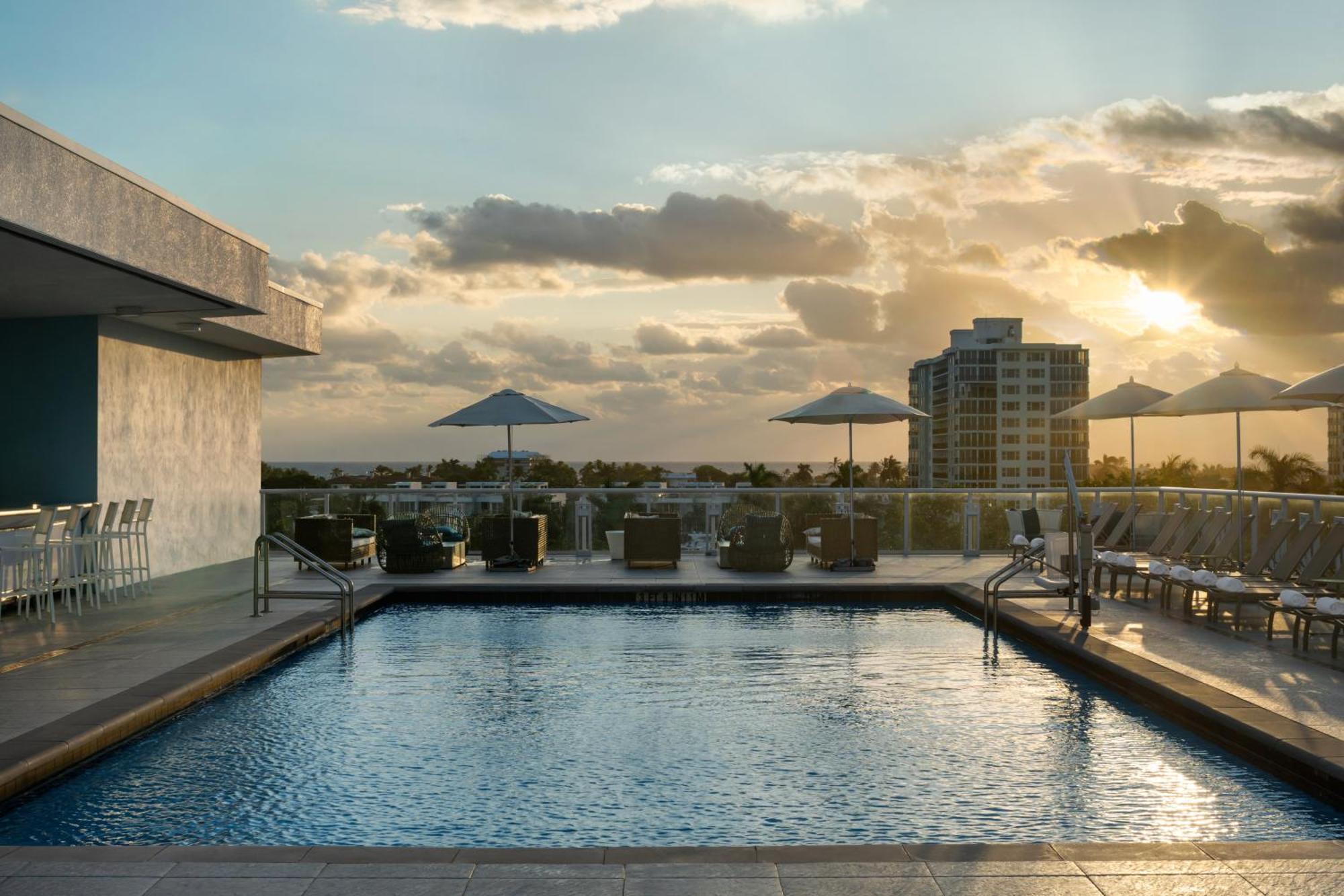 Courtyard By Marriott Delray Beach Exterior photo