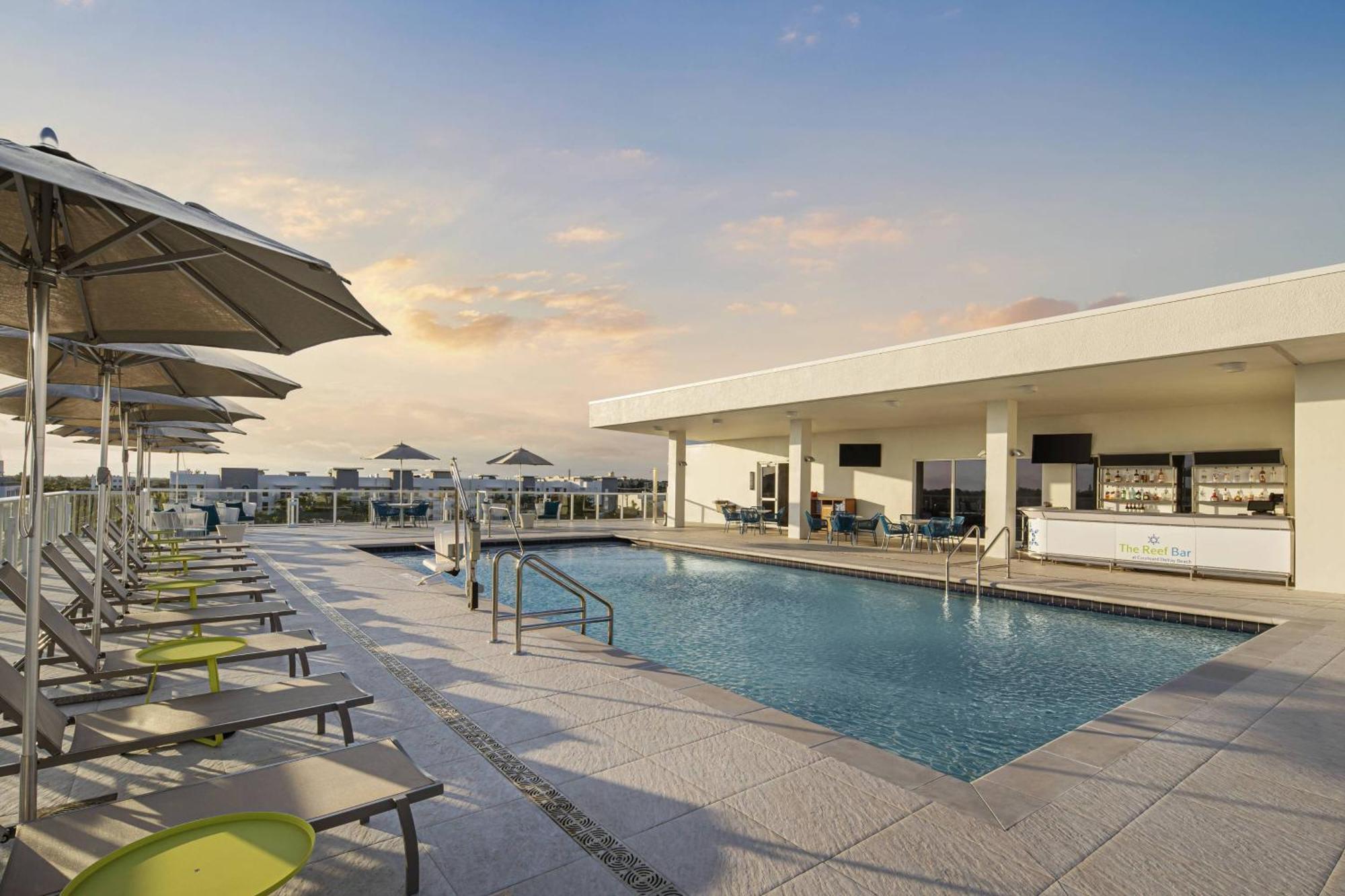 Courtyard By Marriott Delray Beach Exterior photo